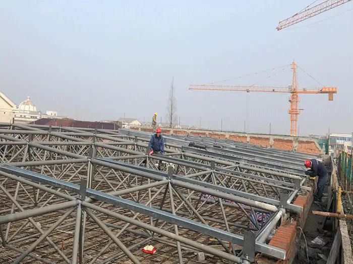 兴平四小体育馆网架